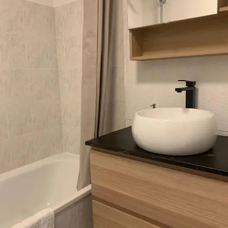 Appartement Avec Coin Nuit Et Garage Saint-Laurent-du-Var